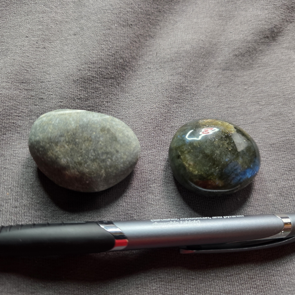 Stone Set - Picture 3 of 3